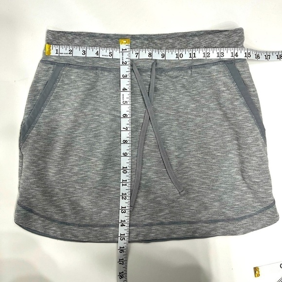 Athleta gray skirt size S - Picture 3 of 5